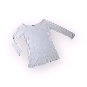 Velvet by graham and Spencer gauzy whisper ballet neck 3/4 sleeve fitted tee